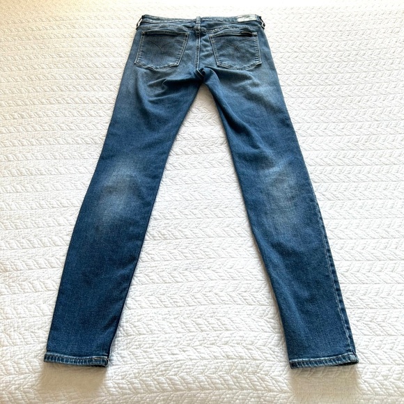 Calvin Klein Jeans 001 Super Skinny Mid Rise Jeans Med Wash Size 6 - Picture 7 of 15